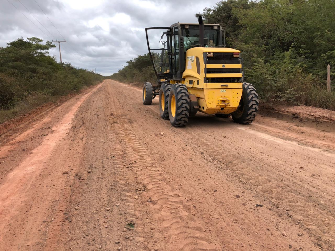 Imagem da Notícia Mucugê intensifica obras de recuperação das estradas vicinais!